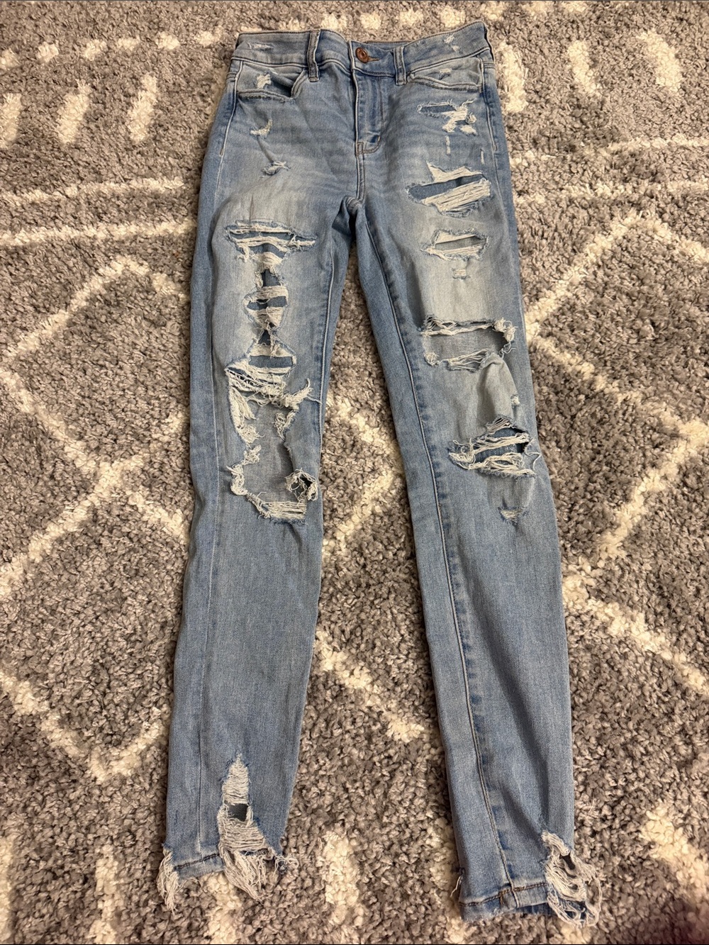 American Eagle Outfitters Light Blue Ripped Skinny Jeans